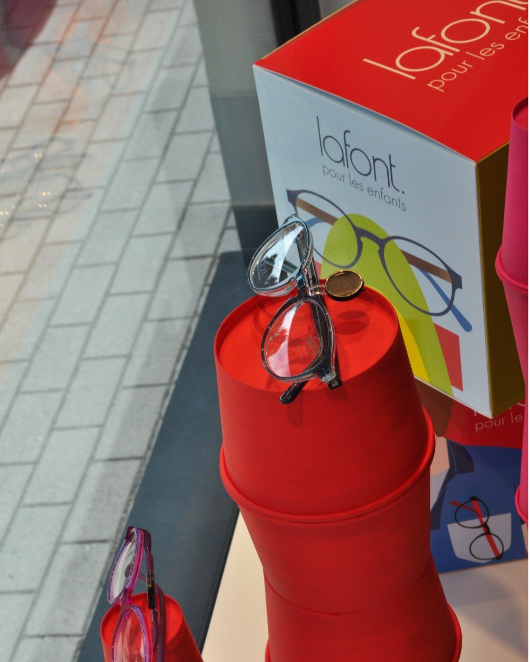 Lunettes pour enfants Lafont dans la vitrine de Rigoptic